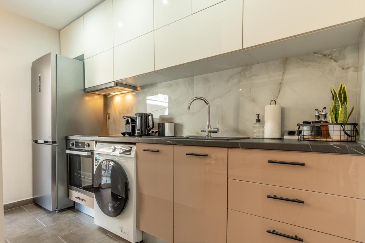 B2 Deluxe Apartments Alexandroupolis Buitenkant foto
